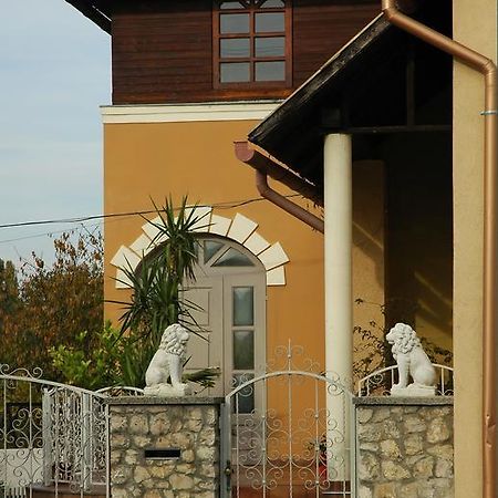 Alom Kucko Apartman Залаэгерсег Номер фото